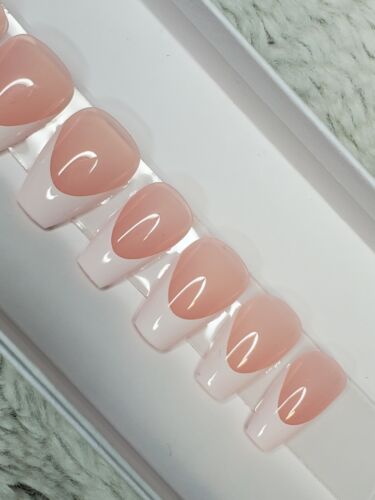 french tip short coffin press on nails Soft gel nails French manicure active - 第 1/7 張圖片