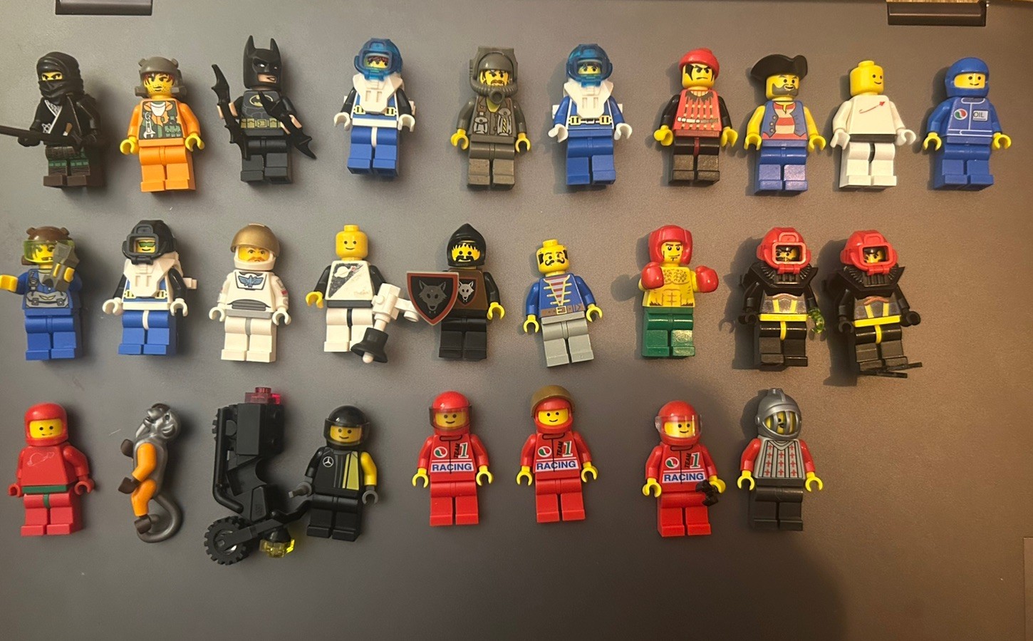 Lego Minifigures Vintage Selection 1990-1999 Random One Selected ...