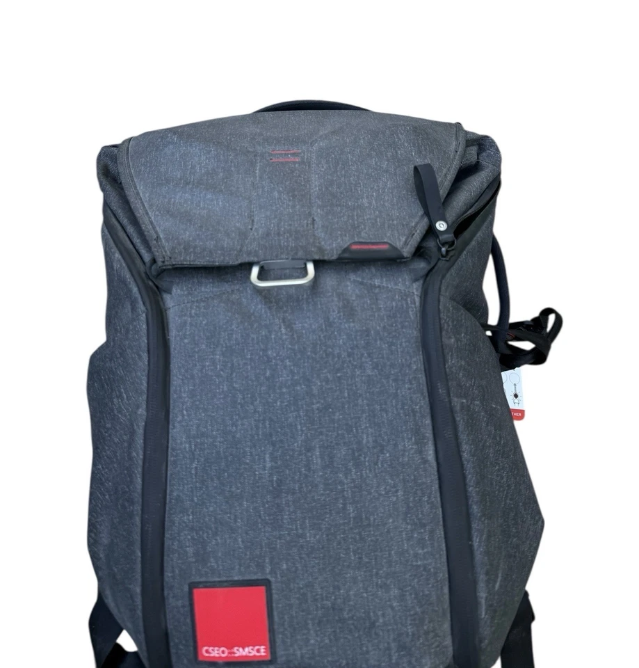 Peak Design Everyday Backpack V3 20L, Camera Bag, Laptop W/Tablet Sleeves, Ash - Image 2 of 4