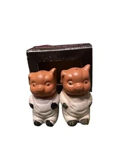 Vintage Earthenware Salt And Pepper Shakers Pigs New In Box. N