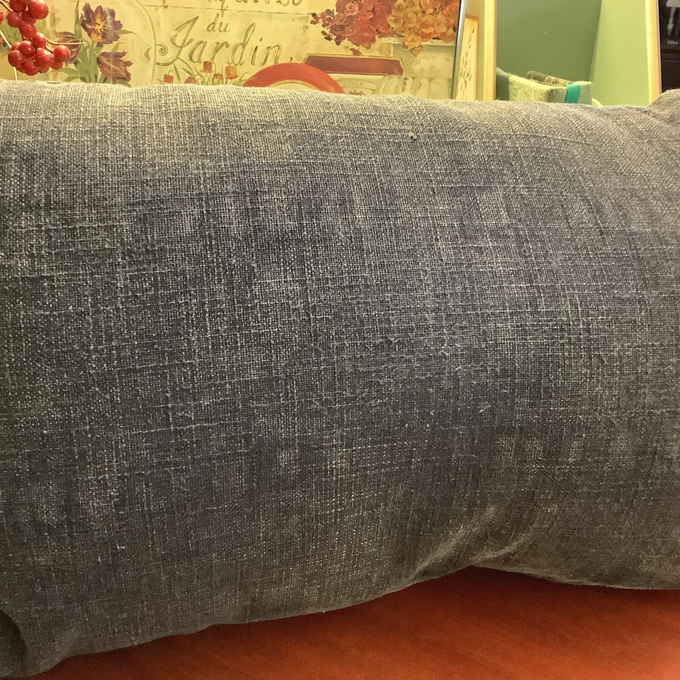 Tommy Hilfiger~Almohada con acento rectangular~Denim azul~19x13~Diseño de bloque~BONITO~ Foto 2 de 4