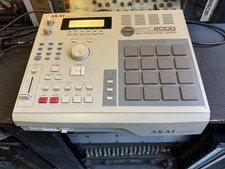 Akai Mpc2000 Mpc 2000 / 32m / Floppy Drive / Pads, Drum Original Mint Armens