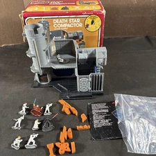 DEATH STAR COMPACTOR MICRO COLLECTION ACTION PLAYSET COMPELTE BOX VINTAGE