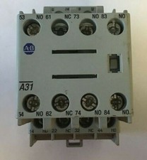 ALLEN BRADLEY 700-CF220D SER.A CONTACTOR W/ 100-F SER.B 600VAC 25A 3PHASE