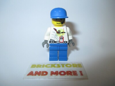Lego - Minifigures - Vampire's Crypt - Grip with Bat on Torso 1381 hrf010