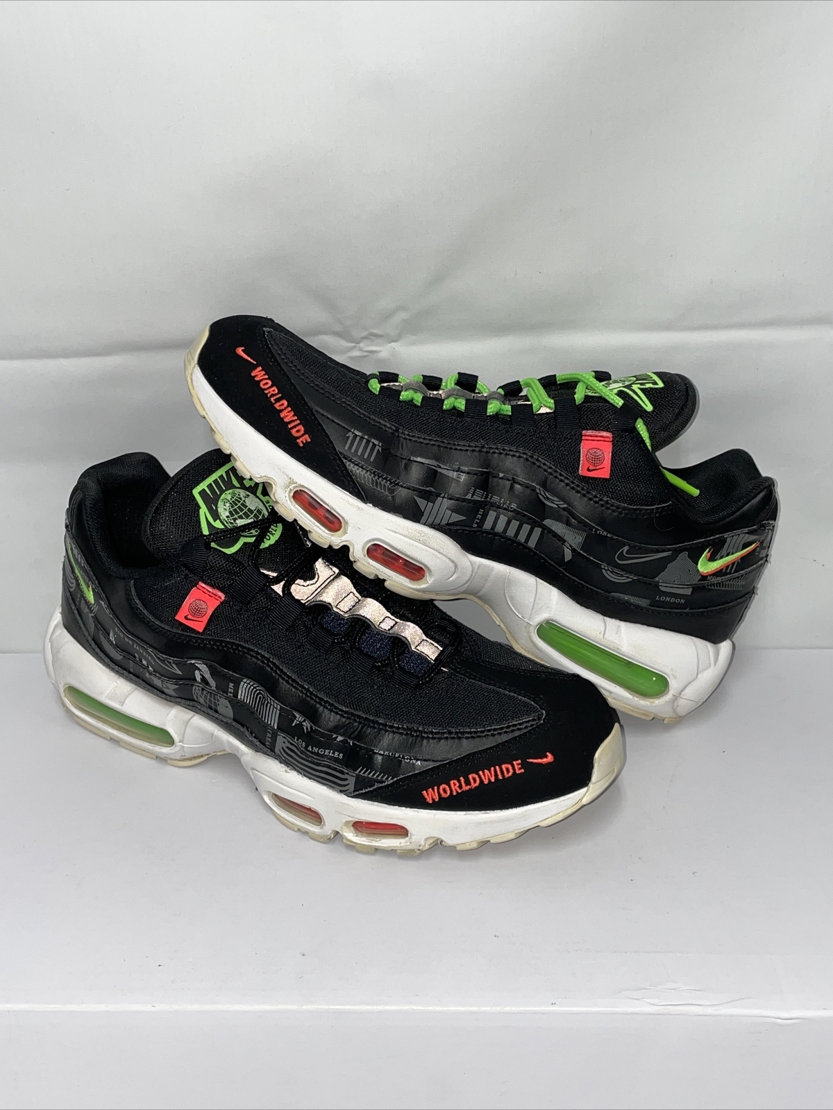 Nike Air Max 95 SE Worldwide - Black 