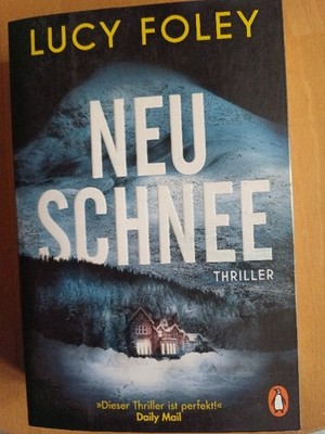 Neuschnee von Lucy Foley (2020, Taschenbuch)