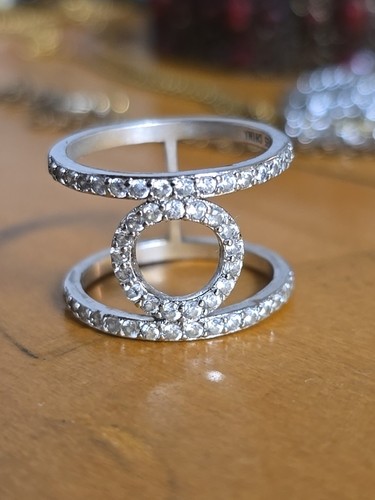 Sterling Silver Dubble Band Geometric Design Halo Ring Sz 7.5