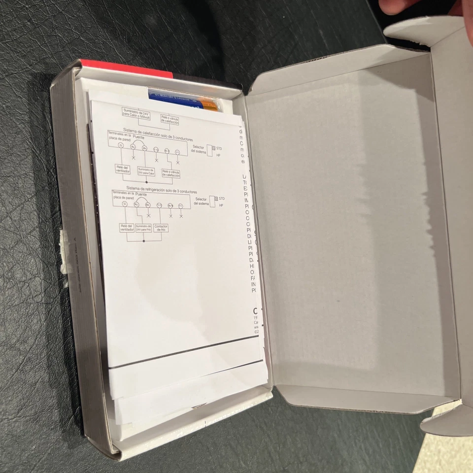 Termostato digital programable Robertshaw RS3110 nuevo Foto 3 de 4