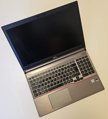 Fujitsu Lifebook E756 Core i5 SSD Windows 10 DVD Brenner + Openoffice