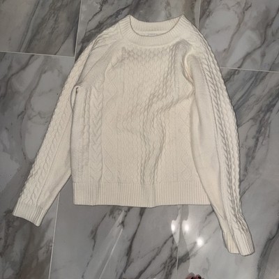 Beautiful Amazon Essentials Women's Cable Knit Sweater  Never Worn Size Medium
