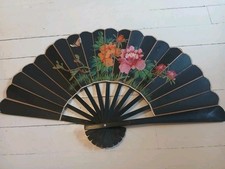 Grand éventail pliant oriental asiatique peint à la main vintage mural noir floral