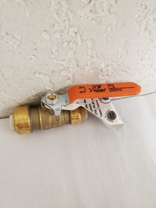 SharkBite 3/4 in. x 1/2 in. Lead Free Brass Push Reducing Ball Valve (22973LF)