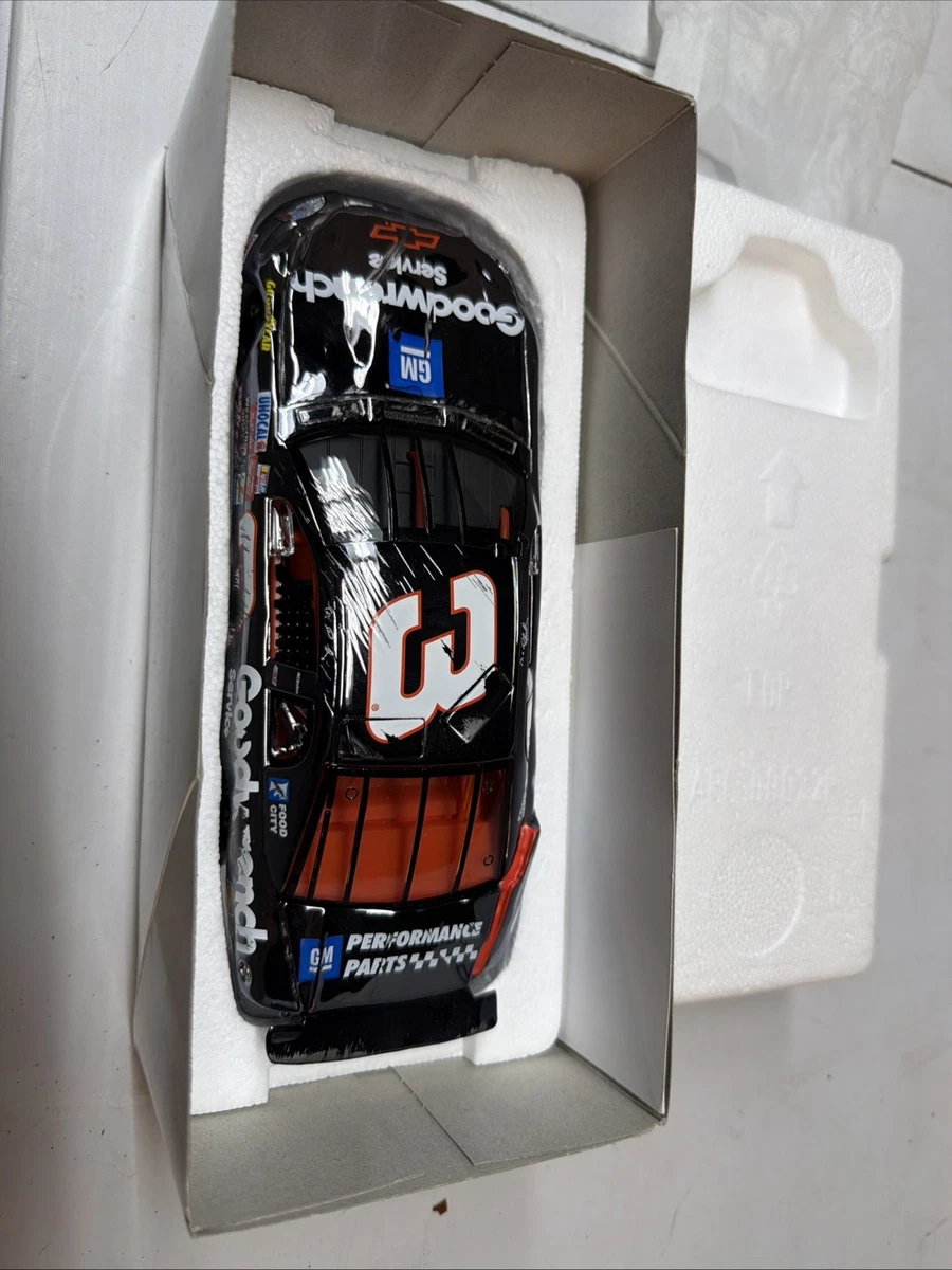 Dale Earnhardt Diecast Sport & Touring Cars 1:24 1997 Vehicle Year