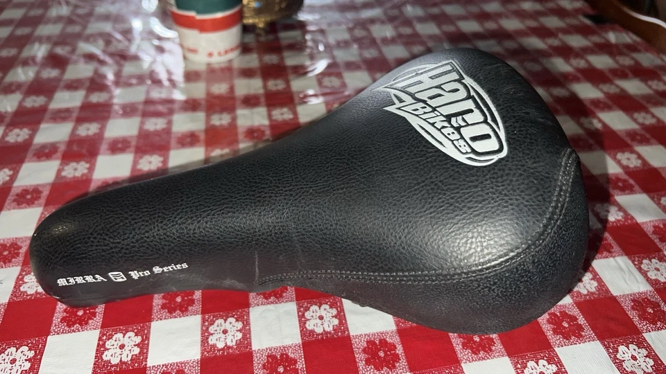 Sillín de asiento BMX Haro Mirra Pro Series años 2000 bicicleta estilo libre recortes Foto 2 de 4