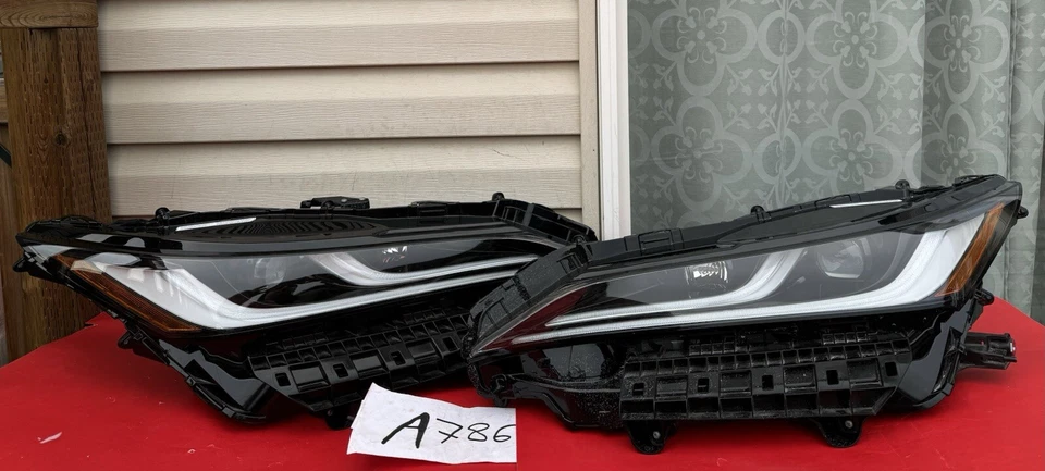 Faro proyector LED 2021-2024 izquierdo y derecho Toyota Venza Limited XLE OEM 786 Foto 2 de 4