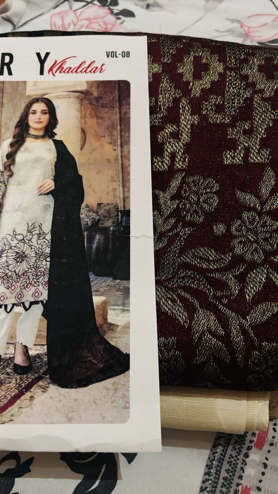 Camisa khaddar estampada original, jacquard dupatta, pantalón teñido