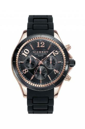 Orologio con cassa in acciaio e ghiera girevole con cinturino in