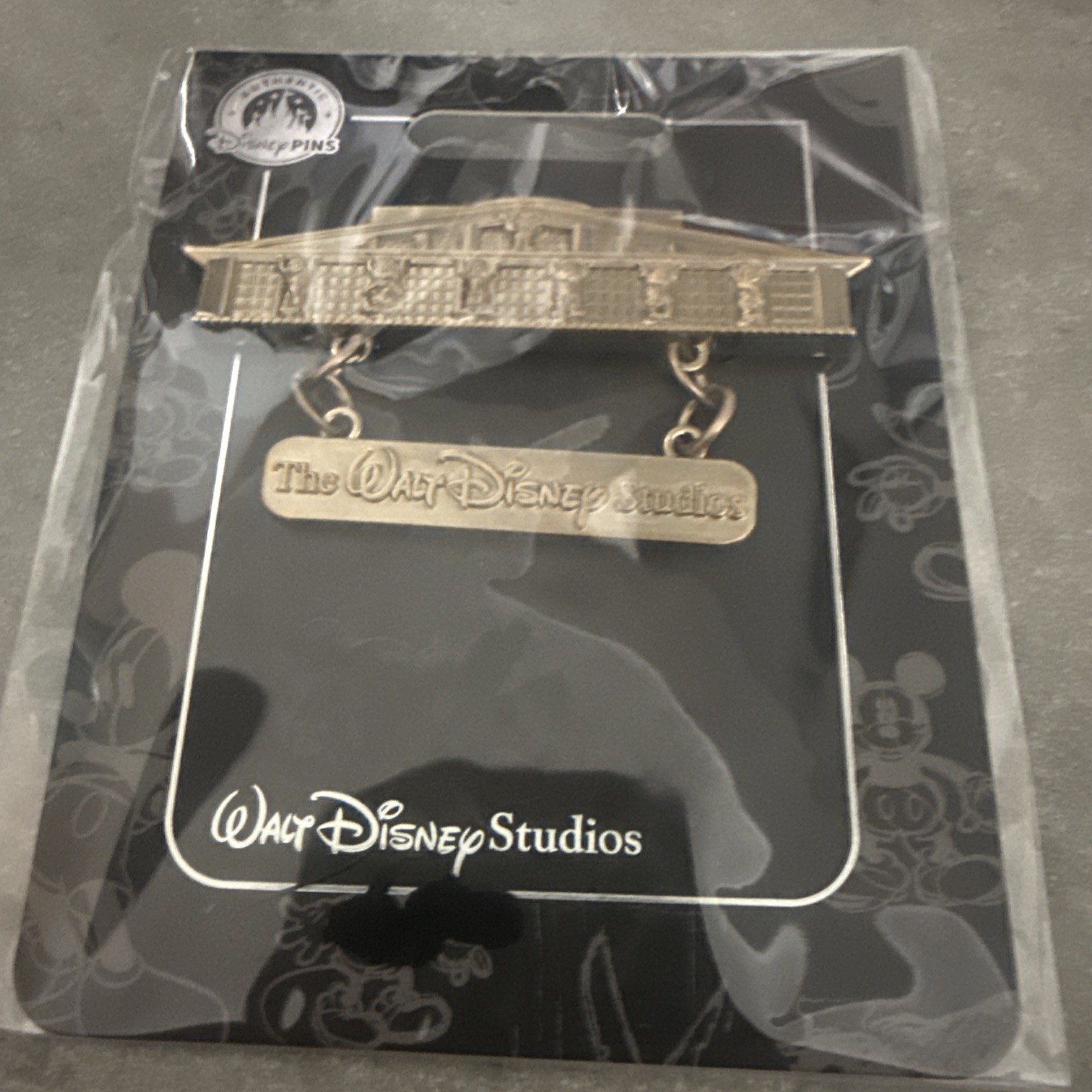 Disney Studios Burbank Exclusive Dwarfs Building Dangle Pin