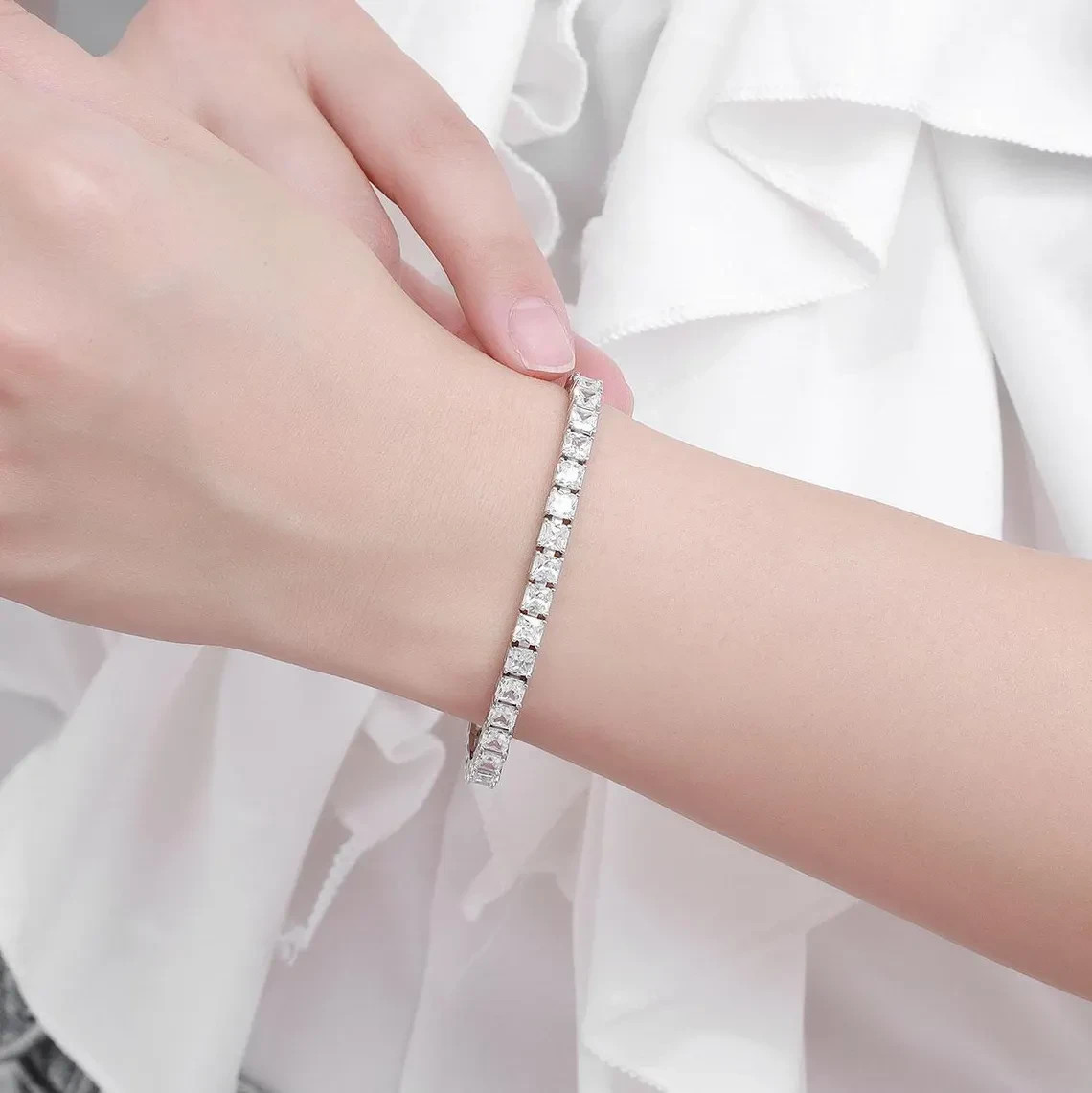 8Ct Princess Cut Certified Lab-Grown/CVD Diamond Charm Tennis Bracelet 14k Gold