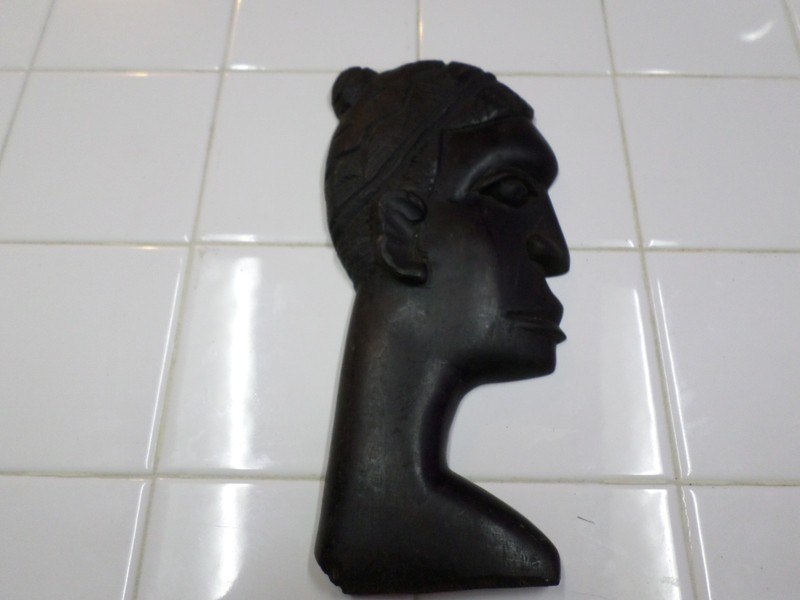 VINTAGE 10" HAND CARVED AFRICAN WOMEN (HANGS ON WALL)