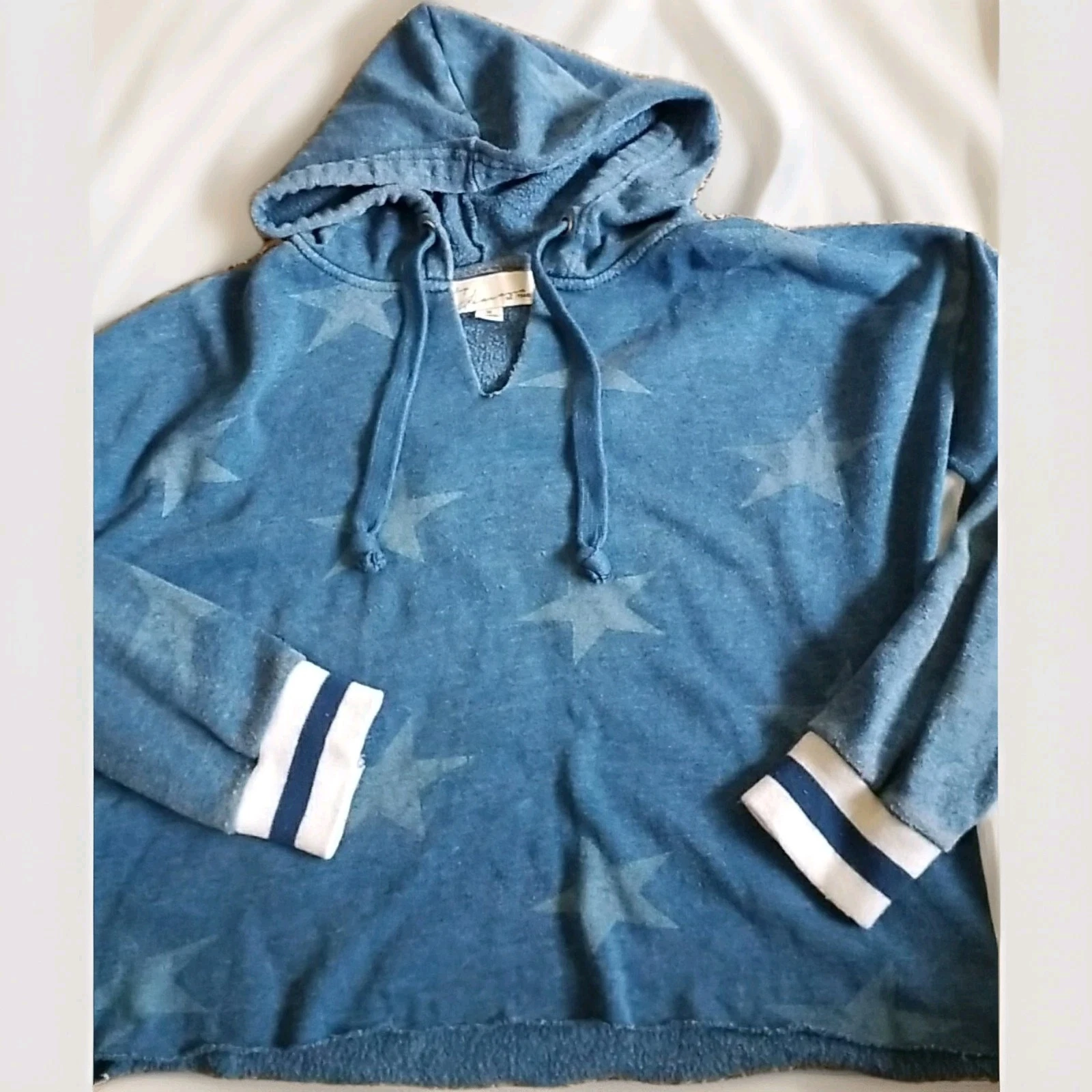 Vintage Havana womens Hooded Sweatshirt Size Medium Fuzzy Knit Hoodie. AB