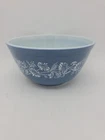 Vtg Colonial Mist PYREX Mixing Bowl 402 Blue White French Daisy
