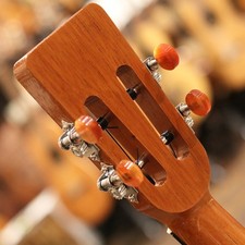 URABE UKULELE T-46 Hawaiian Koa/ted Head/Tenor