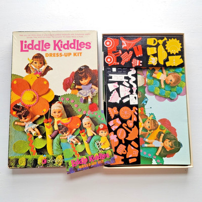 Vintage 1968 Liddle Kiddles Dress-Up Colorforms Kit Mattel #495 RARE FREE SHIP