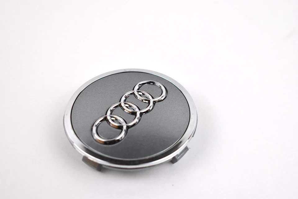 Llanta central emblema tapacubos gris cromo Audi 61 mm (2,40") 4M0601170🔥 Foto 2 de 4