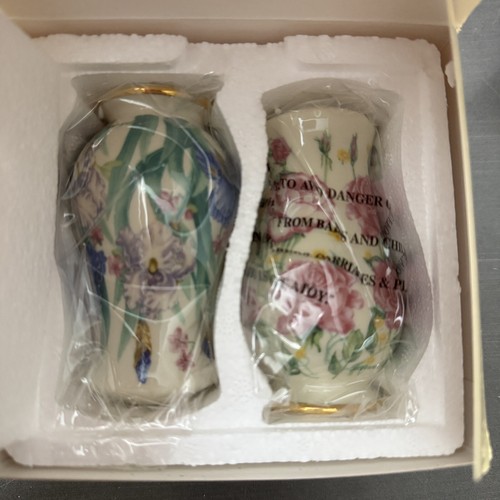 NEW Lenox The Flower Blossom Collection Suzanne Clee Salt & Pepper Shakers Ivory