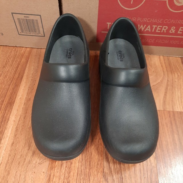 slip resistant clog shoes