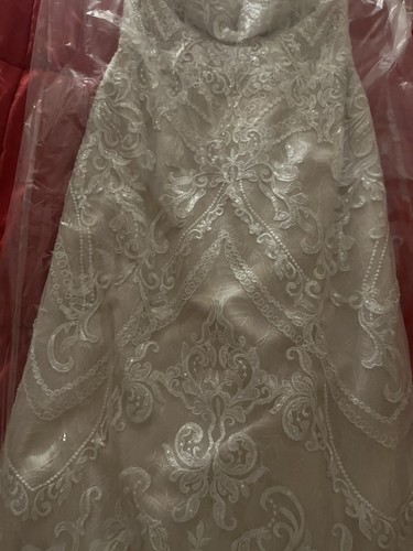 Oleg Cassini Designer Strappy Beaded Appliqué Tulle Sheath Wedding Dress - Picture 6 of 10