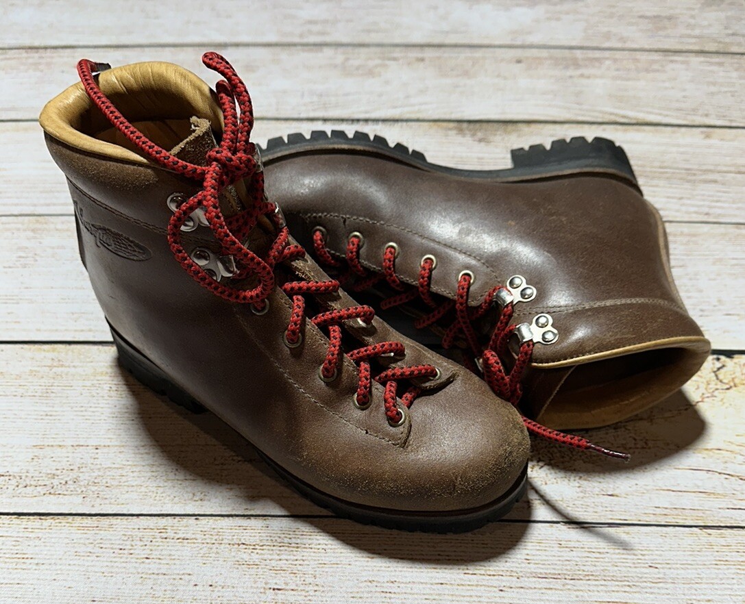 Vintage Vasque Hiking Boots Brown Leather Size 6.5 Mens Made 