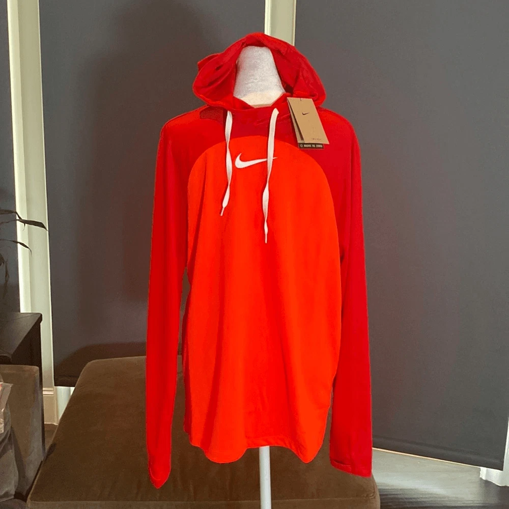 Men’s Nike Pullover Dri-Fit Lightweight Hoodie Size M NWT