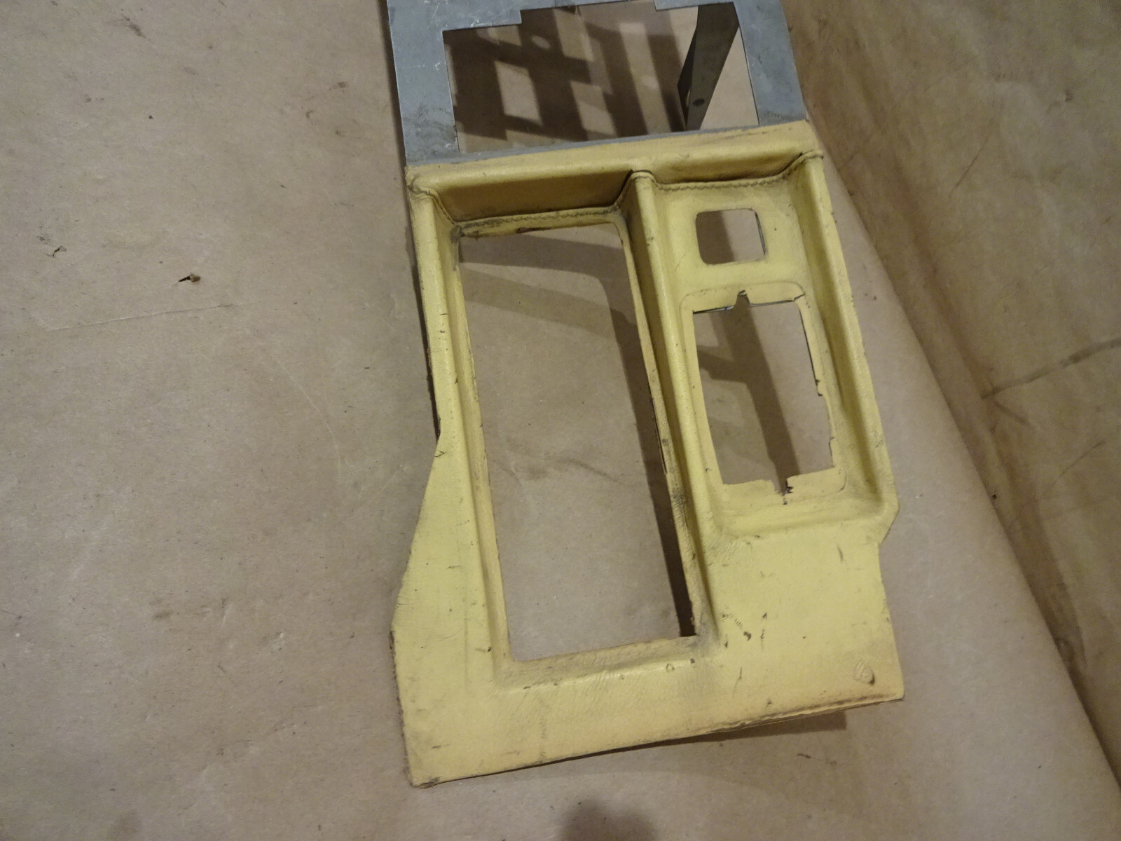 Ferrari Mondial 3.2 - Front Tunnel Plate LHD - P/N 62382900