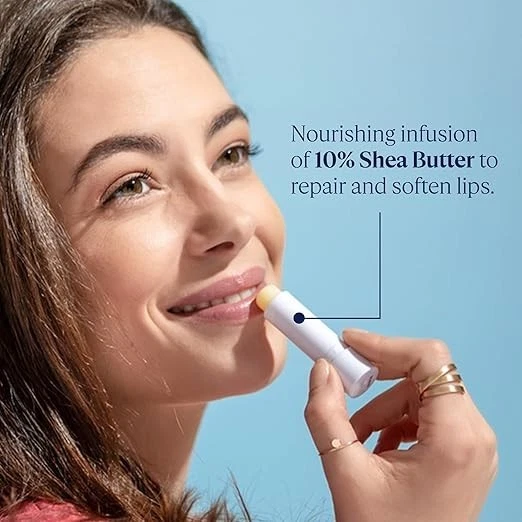 Bálsamo labial ultra rico de manteca de karité L'OCCITANE Foto 3 de 4