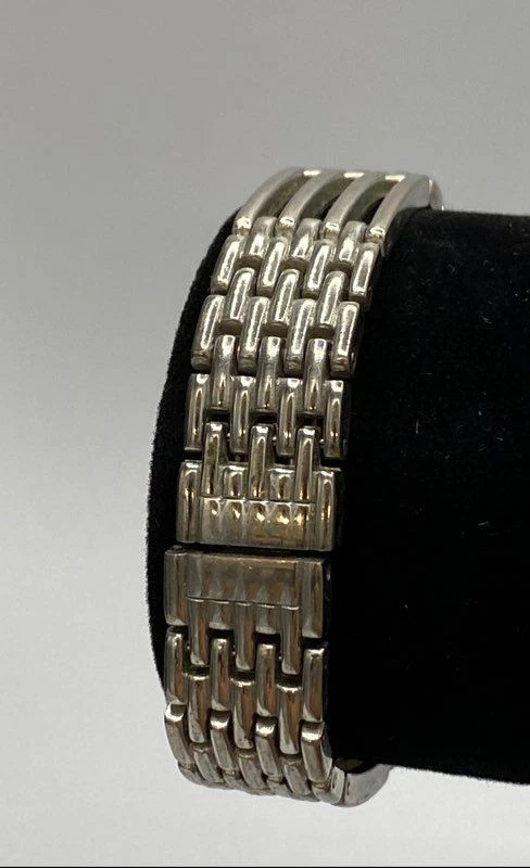 Reloj pulsera de cuarzo para mujer Movado Esperanza 34 mm WR 1881 esfera museo suizo 44 g Foto 2 de 4