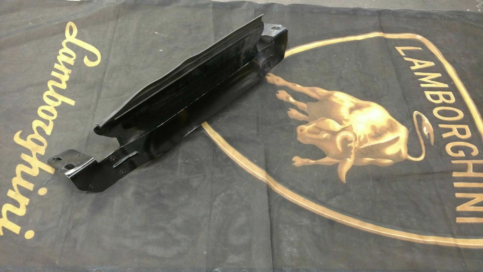 LAMBORGHINI AVENTADOR REAR EXHAUST HEAT SHIELD DIFFUSER OEM 470825497