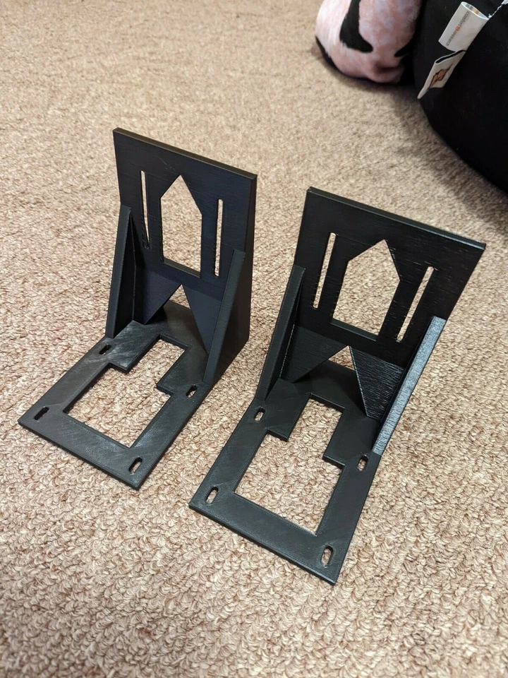 Thermaltake Tower 900 Pump Mount Adapters - SOLD in PAIRS - Black - Image 2 of 2