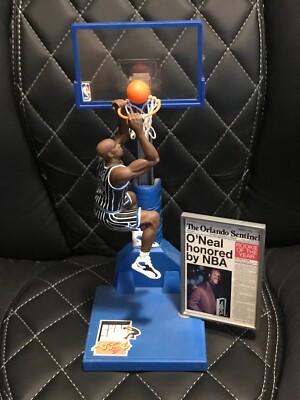 Collectible Shaq Attaq Rookie Of The Year Figure w/Backboard Hoop