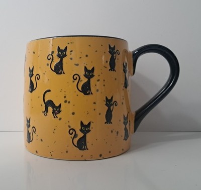 Black Cat Mug Cup 20 Oz Whimsical Ceramic Repeating Retro Atomic Global Design 