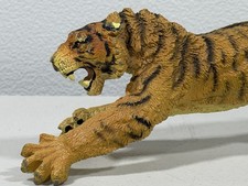 Safari LTD Siberian Tiger Vanishing Wild Collection Figure Vintage Attack Pose