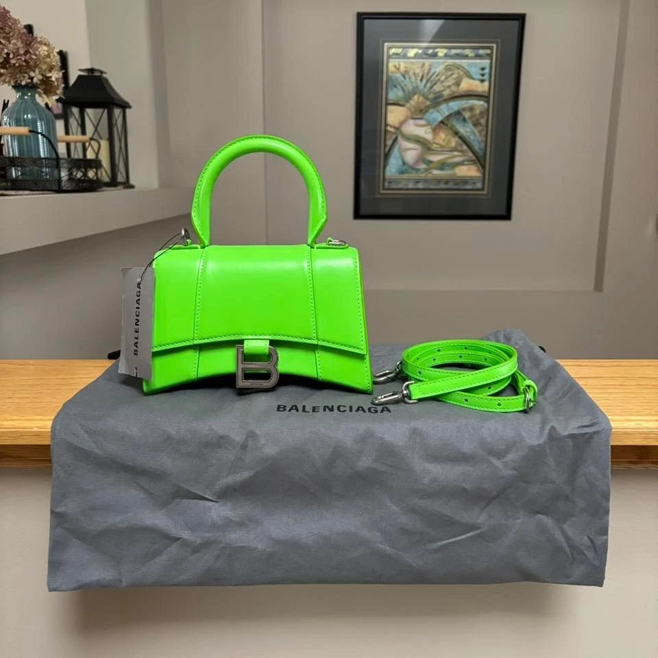 Balenciaga ショルダーバッグ グリーンバッグ & ハンドバッグ 女性用