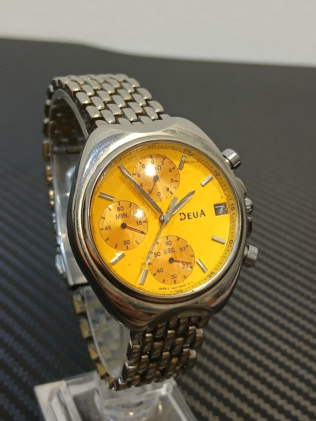V657-6040 Deua Vintage Alba Watch Seiko - vintagewatches.pk