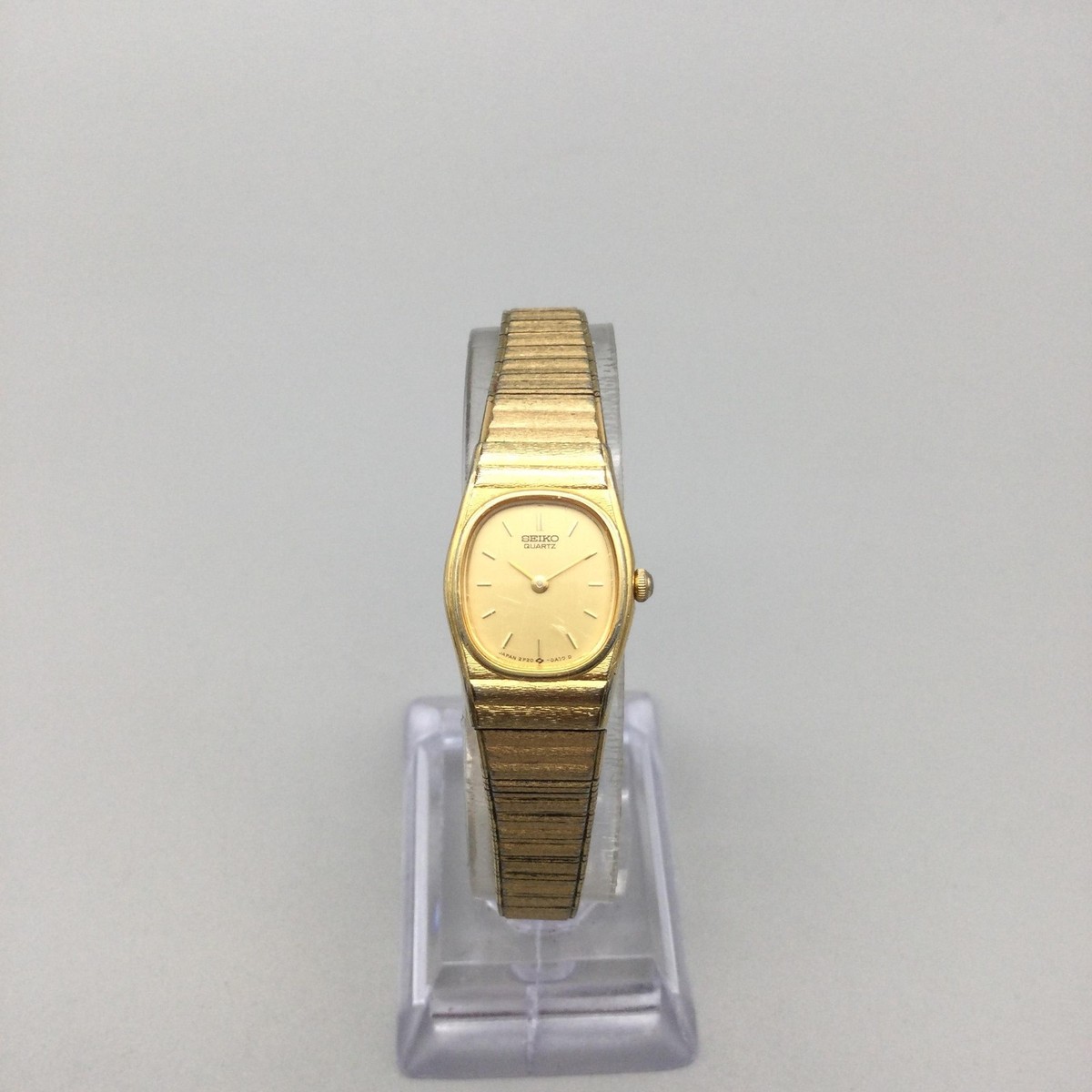 Vintage Seiko Womens Watch 16mm Gold Dial Gold Tone 2P20-5A29 New 