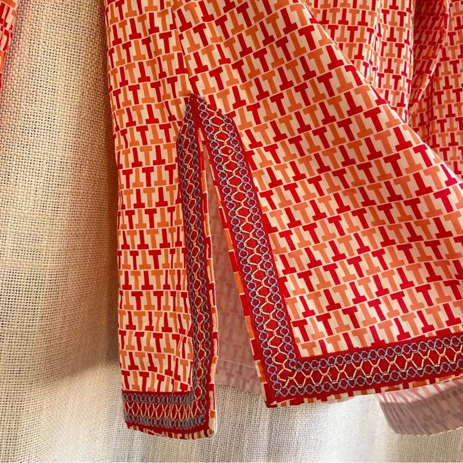 Tunica Tory Burch con orlo ricamato stampa "T" rosso arancione manica lunga taglia 0