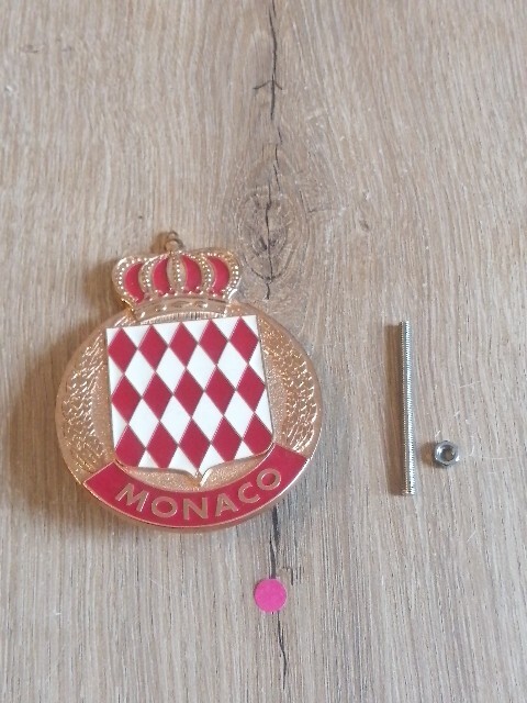 Badge de calandre Monaco en émail pour voiture ancienne et de collection