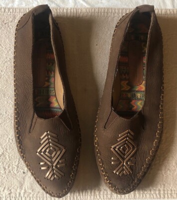 Hush Puppies Womens 9M Dark Brown Suede Leather Moccasins Flats Stitching 54784
