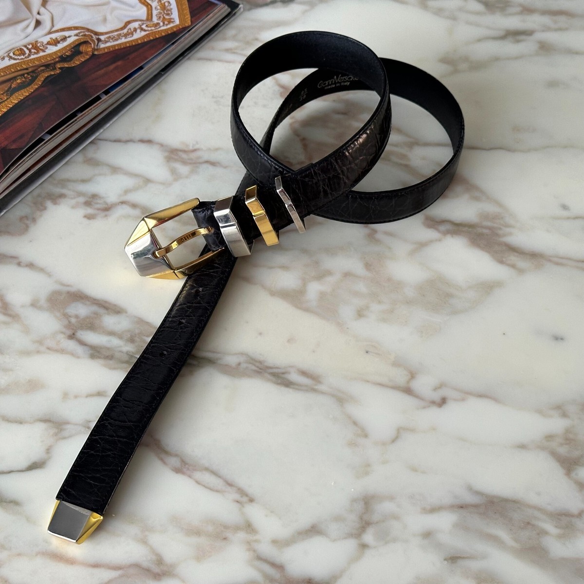 GIANNI. VERSACE. ベルト GIANNI VERSACE black leather belt dual tone w/ 3 loops size